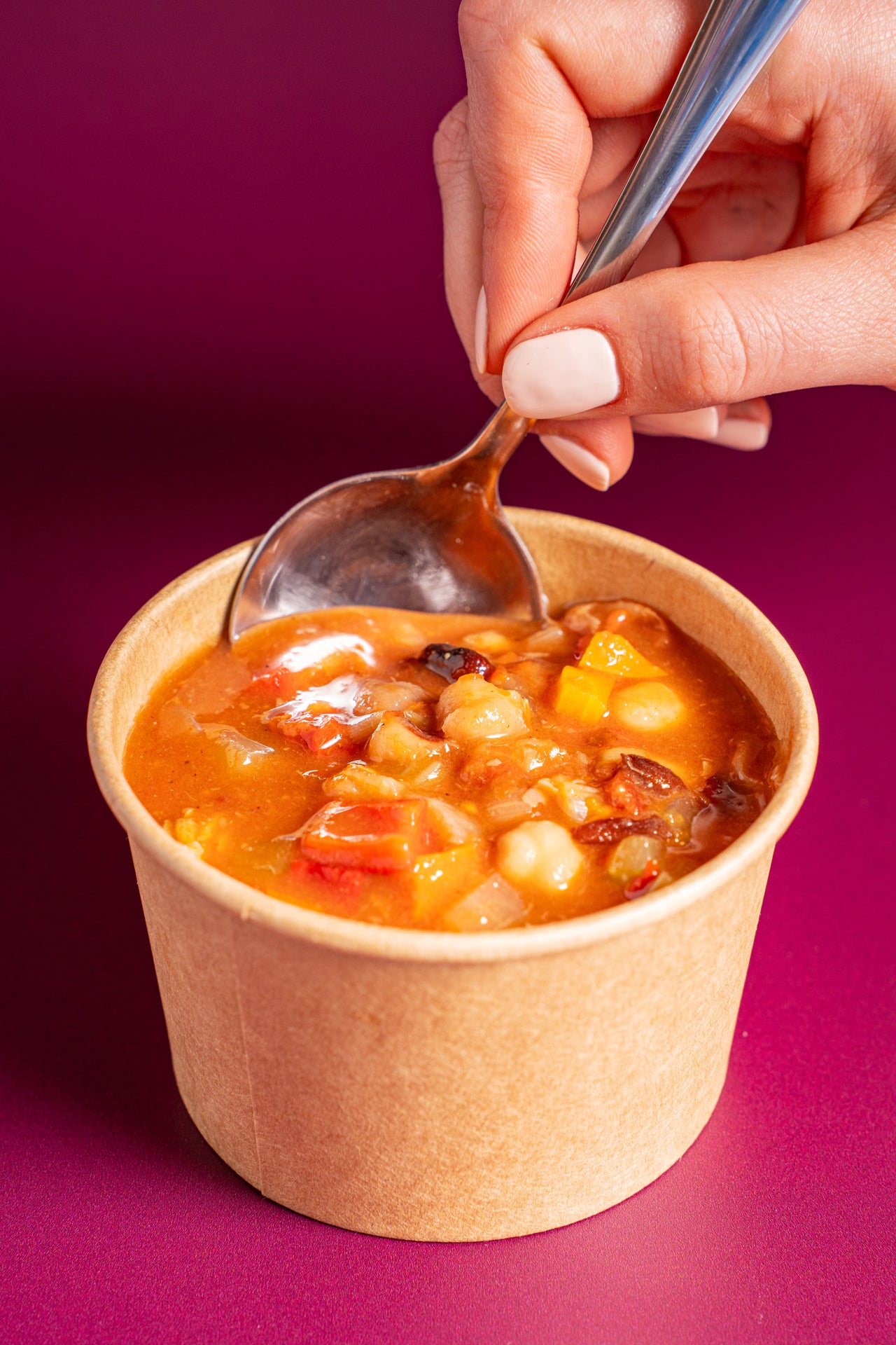 4-Bean Chili; Soup; Tomato, Onion, Red Bell Pepper, Carrots, Celery, Black Beans, Black Eyed Peas, Cannellini Beans, Garbanzo Beans, Brewed Coffee, Chipotle Pepper, Frontier Veg Broth, Garlic, Salt, Chili Powder, Cumin, Paprika, Oregano, Black Pepper; Contains No Major Allergens; Four beans, fierce spices, and a whole lot of chili attitude.